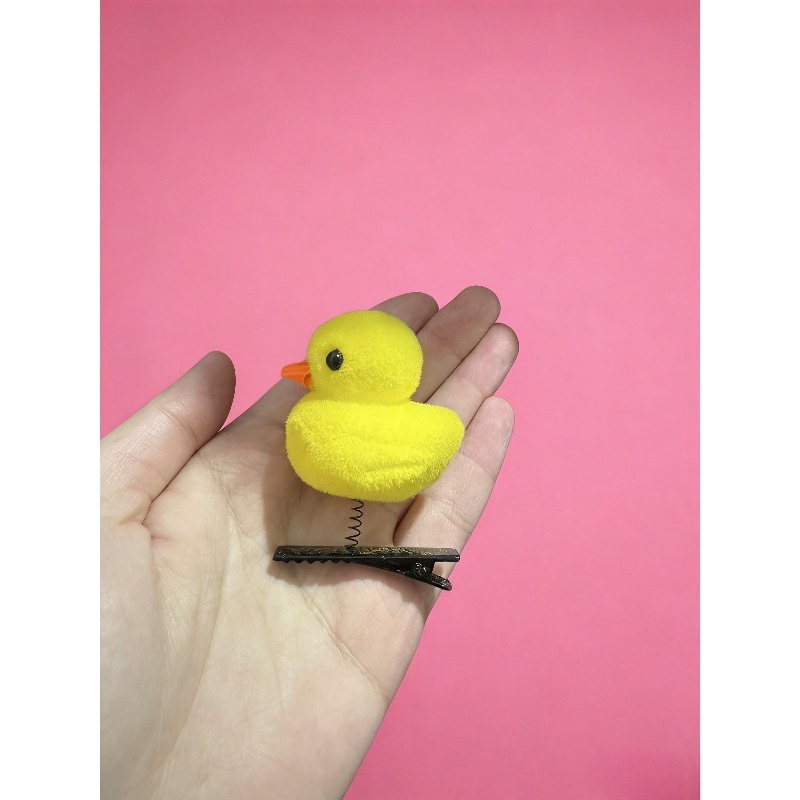 A cute cartoon yellow duckling - đánh giá và giá Photography Duck